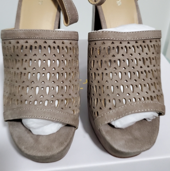 NWT! Joe's Jeans Lorne platform sandals - Picture 10 of 11